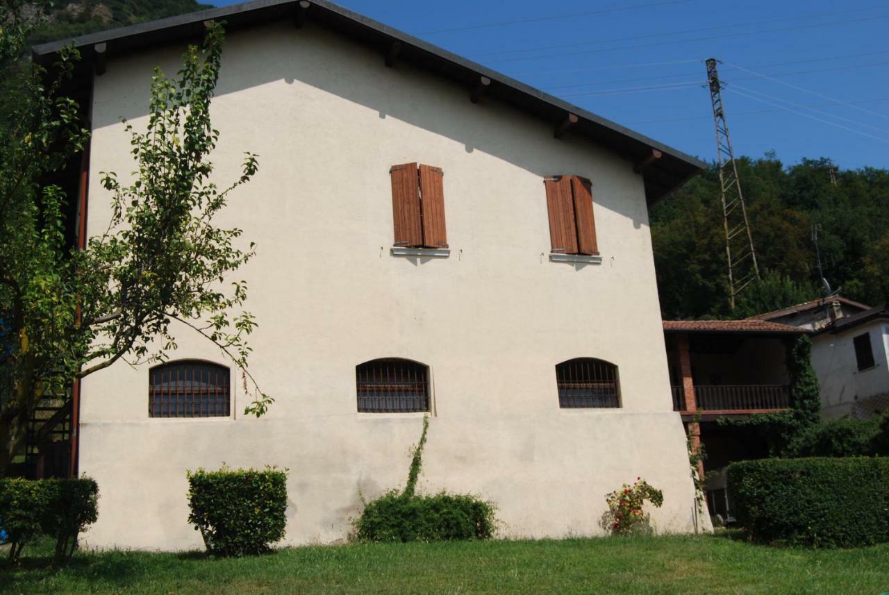 Agriturismo Cascina Bissiniga ซาโล ภายนอก รูปภาพ